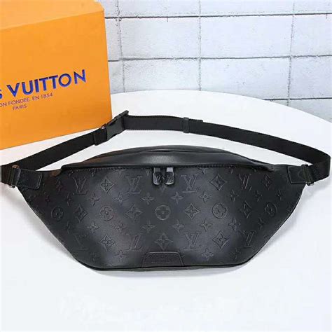 discovery bumbag louis vuitton